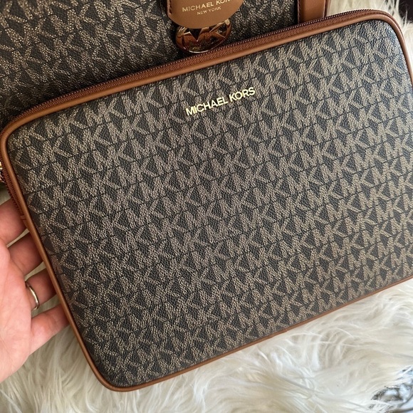 New Michael Kors kali satchel bag with iPad case - Picture 12 of 16